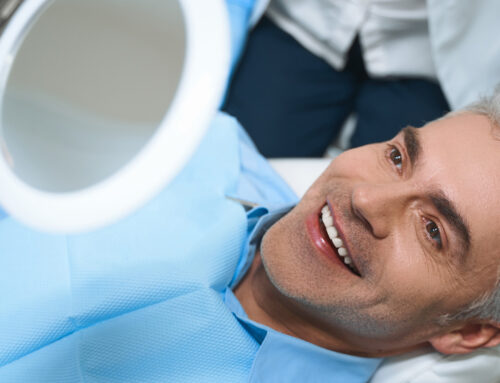 Czy Implanty Bolą? Prawda o Bólu na Każdym Etapie Zabiegu (i Po Nim)