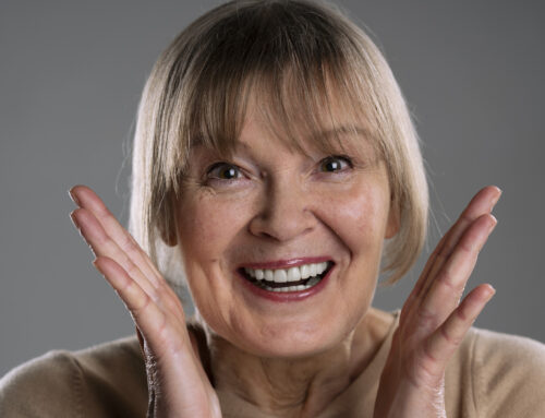 Proteza jak prawdziwe zęby? 5 sekretów nowoczesnej protetyki, które gwarantują naturalny uśmiech